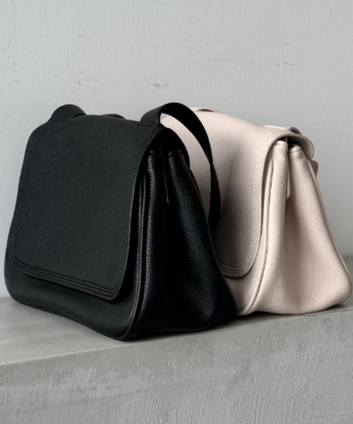 DFFUR.（ディフル）の「エコレザー2WAYショルダーバッグ（ショルダーバッグ・レディース・アイボリー/ブラック・FREE）」の13枚目の写真