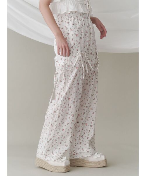 merry jenny(メリージェニー)の「patternリボンイージーパンツ(スラックス・レディース・ブラック/ブルー/オフホワイト・FREE)」の7枚目の写真