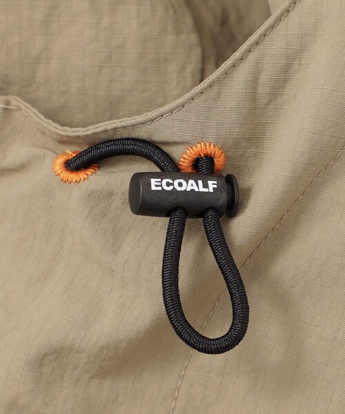 ECOALF(エコアルフ)の「ACT ナイロンリップ パーカー UNISEX 【日本限定】(マウンテンパーカー・レディース・グリーン系その他3/ブラック・S/M)」の15枚目の写真
