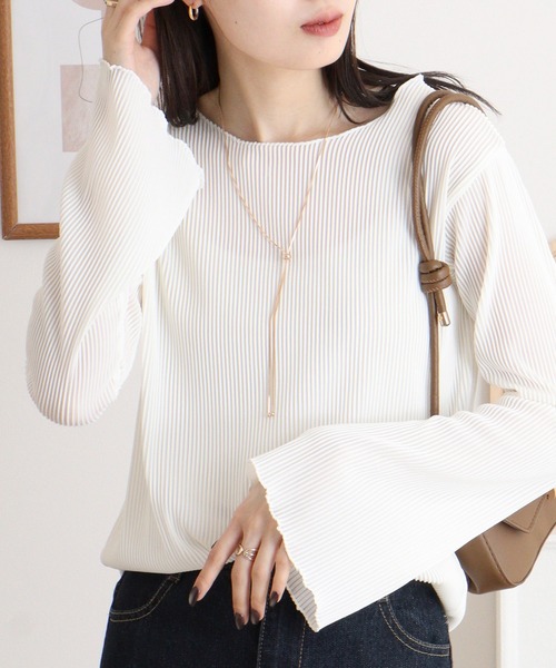 atONE(アットワン)の「カットフレア袖プリーツメロープルオーバー(Tシャツ/カットソー・レディース・グリーン/アイボリー/グレー系その他/ブラック/ブルー・F)」の1枚目の写真