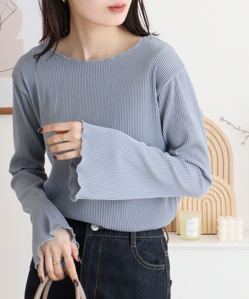 atONE(アットワン)の「カットフレア袖プリーツメロープルオーバー(Tシャツ/カットソー・レディース・グリーン/アイボリー/グレー系その他/ブラック/ブルー・F)」の18枚目の写真