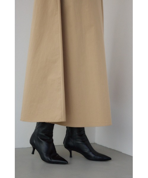 PLUS(プラス)の「【PLUS】ギャザースリーブフレアロングドレス 半袖 春服 夏服 パフスリーブ(ワンピース・レディース・ブラック/ライトベージュ・SMALL/MEDIUM)」の3枚目の写真