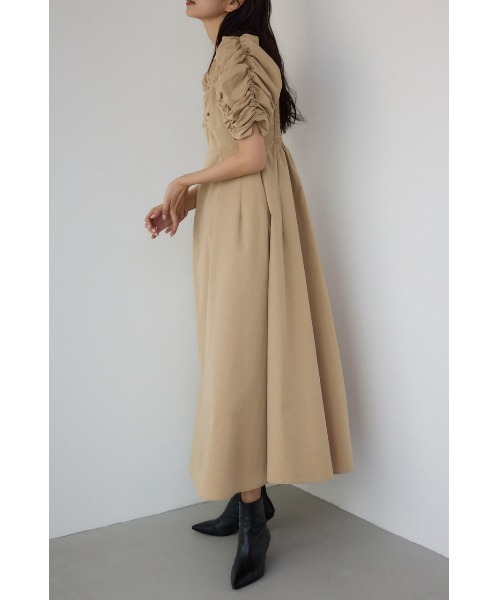 PLUS(プラス)の「【PLUS】ギャザースリーブフレアロングドレス 半袖 春服 夏服 パフスリーブ(ワンピース・レディース・ブラック/ライトベージュ・SMALL/MEDIUM)」の13枚目の写真