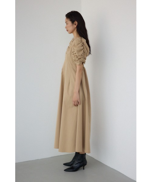 PLUS(プラス)の「【PLUS】ギャザースリーブフレアロングドレス 半袖 春服 夏服 パフスリーブ(ワンピース・レディース・ブラック/ライトベージュ・SMALL/MEDIUM)」の9枚目の写真