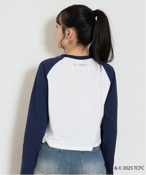 LOVETOXIC（ラブトキシック）の「【ケアベア】【綿100％】ラグランクロップド長袖Tシャツ（Tシャツ/カットソー・キッズ・ピンク/ネイビー/サックスブルー・M:150cm/S:140cm/L:160cm）」の7枚目の写真