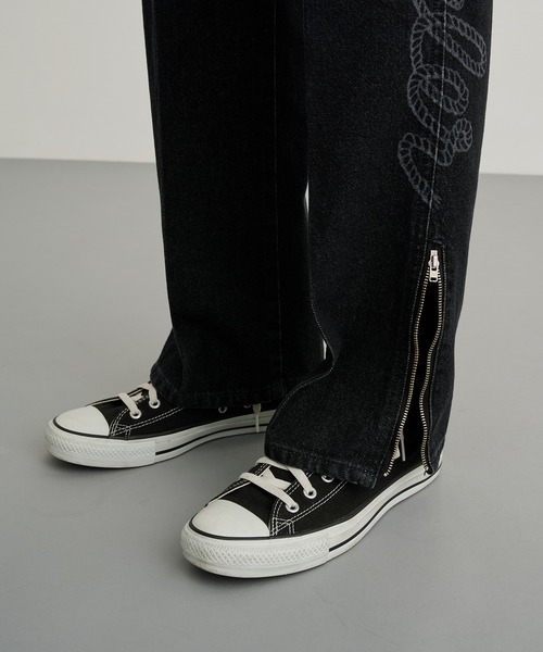 PUBLIC TOKYO(パブリックトウキョウ)の「【PUBLIC TOKYO × Wrangler】ROPELOGO FLARE ZIPJEAN(デニムパンツ・メンズ・ブラック/ダークインディゴブルー・1/2/3)」の9枚目の写真