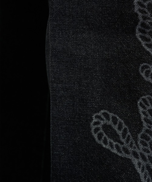 PUBLIC TOKYO(パブリックトウキョウ)の「【PUBLIC TOKYO × Wrangler】ROPELOGO FLARE ZIPJEAN(デニムパンツ・メンズ・ブラック/ダークインディゴブルー・1/2/3)」の8枚目の写真