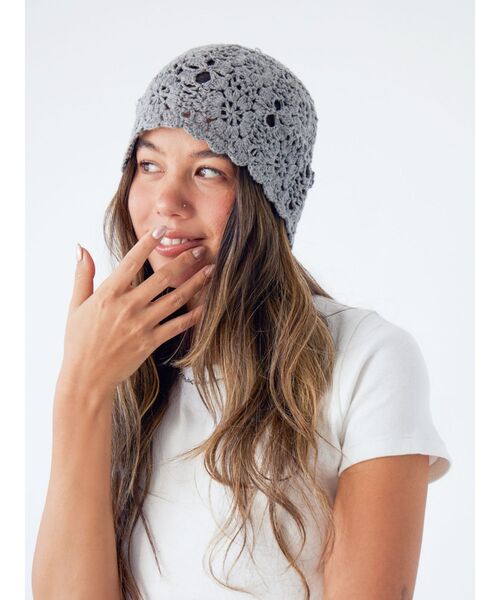 Ungrid(アングリッド)の「かぎ針編みニット帽(ニットキャップ/ビーニー・レディース・ブラック/グレー・FREE)」の4枚目の写真