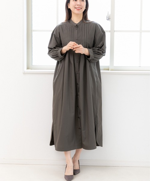 PREFERIR（プレフェリール）の「バンドカラー ピンタック ボリューム袖 ワンピース（シャツワンピース・レディース・ブラック/グリーン/ネイビー・MEDIUM/LARGE）」の10枚目の写真