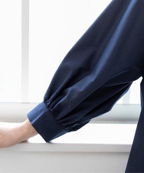 PREFERIR（プレフェリール）の「バンドカラー ピンタック ボリューム袖 ワンピース（シャツワンピース・レディース・ブラック/グリーン/ネイビー・MEDIUM/LARGE）」の15枚目の写真