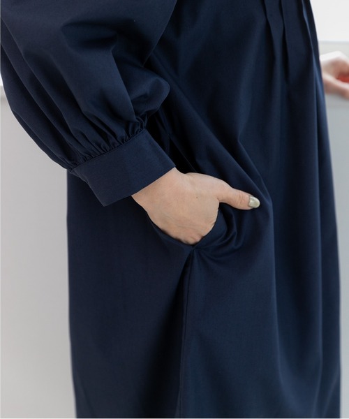 PREFERIR（プレフェリール）の「バンドカラー ピンタック ボリューム袖 ワンピース（シャツワンピース・レディース・ブラック/グリーン/ネイビー・MEDIUM/LARGE）」の13枚目の写真