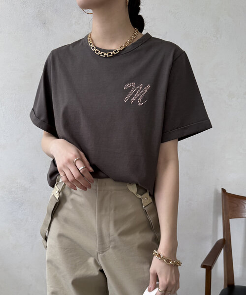 DouDou（ドゥドゥ）の「【WEB限定】ロゴブローチ風TEE（Tシャツ/カットソー・レディース・オフホワイト/ブラウン/ブラック・FREE）」の16枚目の写真