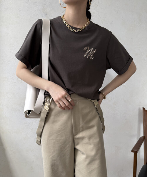 DouDou（ドゥドゥ）の「【WEB限定】ロゴブローチ風TEE（Tシャツ/カットソー・レディース・オフホワイト/ブラウン/ブラック・FREE）」の14枚目の写真