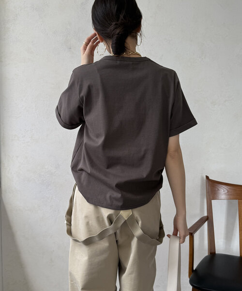 セール】【WEB限定】ロゴブローチ風TEE（Tシャツ/カットソー