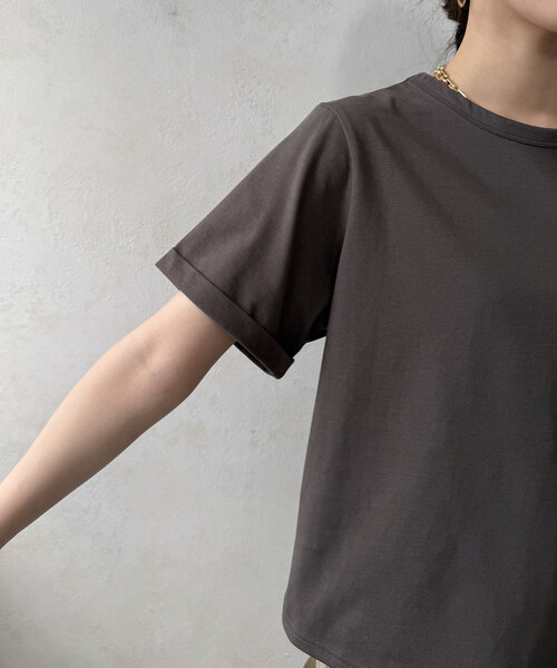 DouDou（ドゥドゥ）の「【WEB限定】ロゴブローチ風TEE（Tシャツ/カットソー・レディース・オフホワイト/ブラウン/ブラック・FREE）」の6枚目の写真