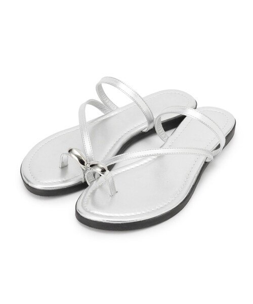 grove(グローブ)の「メタルサムリングフラットサンダル(サンダル・レディース・シルバー/ブラック/アイボリー・M/L)」の1枚目の写真