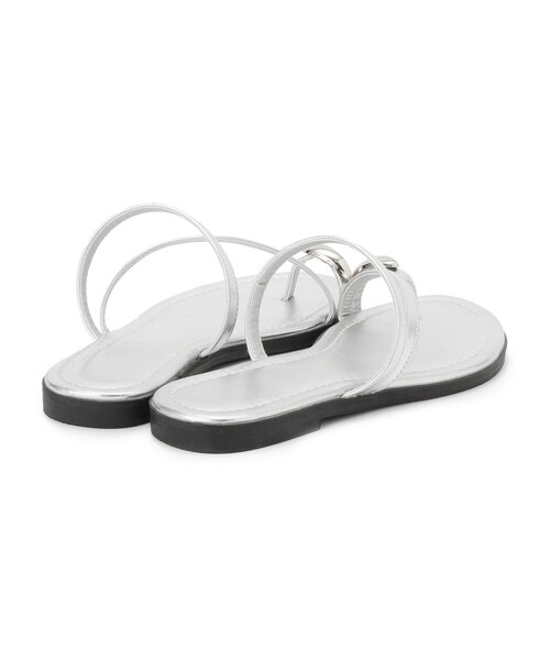 grove(グローブ)の「メタルサムリングフラットサンダル(サンダル・レディース・シルバー/ブラック/アイボリー・M/L)」の9枚目の写真