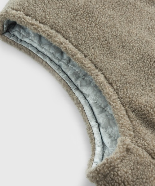 JNBY(ジェーエヌビーワイ)の「HOME Reversible Cozy Boa Vest / ボアベスト(ベスト・レディース・ベージュ・40/38/36)」の12枚目の写真
