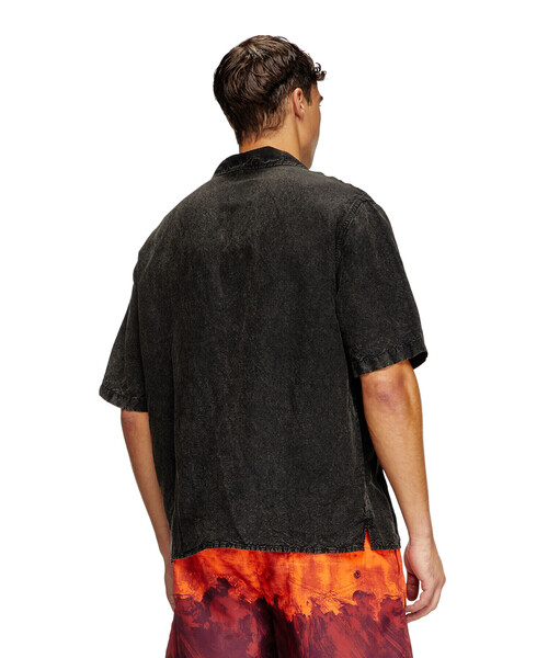 DIESEL（ディーゼル）の「メンズ 半袖シャツ CHARLES-D-POP（シャツ/ブラウス・メンズ・ブラック/レッド・MEDIUM/X-LARGE/LARGE/XX-LARGE/SMALL）」の7枚目の写真