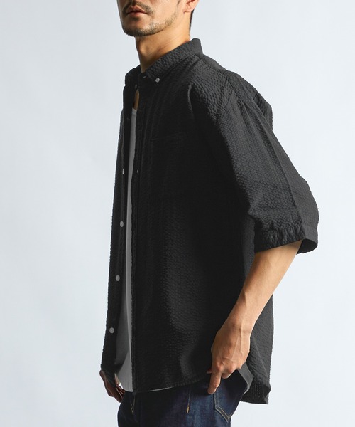 LANVIN en Bleu(ランバンオンブルー)の「シアサッカーストライプ 製品染め 5分袖シャツ(シャツ/ブラウス・メンズ・ブラック/ホワイト/ネイビー・46/48/50/52)」の10枚目の写真