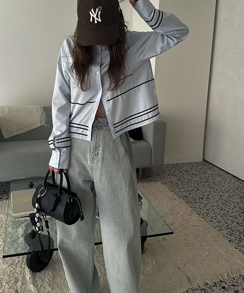 WILLFULLY(ウィルフリー)の「cord embroidery line short SH(シャツ/ブラウス・レディース・オートミール/サックスブルー/アイボリー・FREE)」の6枚目の写真