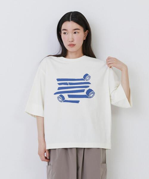 conges payes ADIEU TRISTESSE(コンジェ ペイエ アデュートリステス)の「文房具プリントTシャツ(Tシャツ/カットソー・レディース・キナリ/ベージュ/ブルーグレー・FREE)」の7枚目の写真