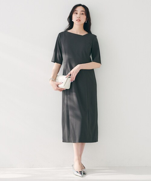 UNTITLED(アンタイトル)の「【きれいめ/上品/夏ワンピ】アシメネックワンピース(ワンピース・レディース・アイボリー/チャコールグレー・00/01/02/03/04/42/44/46/48/50)」の16枚目の写真
