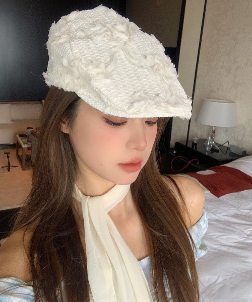 gossip!ロサンゼルス(ゴシップロサンゼルス)の「チュール立体フラワー付き ベレー帽 バスクバレー/ハンチング(ハンチング/ベレー帽・レディース・オフホワイト/ブラック・FREE)」の2枚目の写真