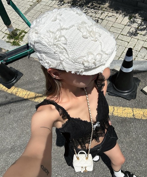 gossip!ロサンゼルス(ゴシップロサンゼルス)の「チュール立体フラワー付き ベレー帽 バスクバレー/ハンチング(ハンチング/ベレー帽・レディース・オフホワイト/ブラック・FREE)」の12枚目の写真