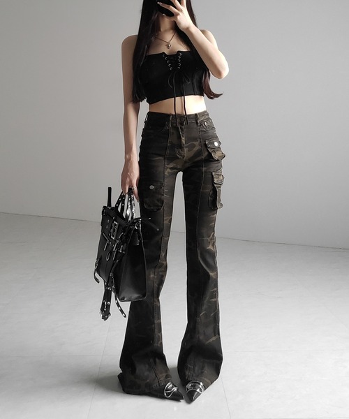 me+em select(ミームセレクト)の「【 3color / カップ付き 】レースアップコルセットリボンショートリブベアトップ / laceup corset ribbon short ribbed bare top(チューブトップ・レディース・チャコール/アイボリー/ブラック・FREE)」の14枚目の写真