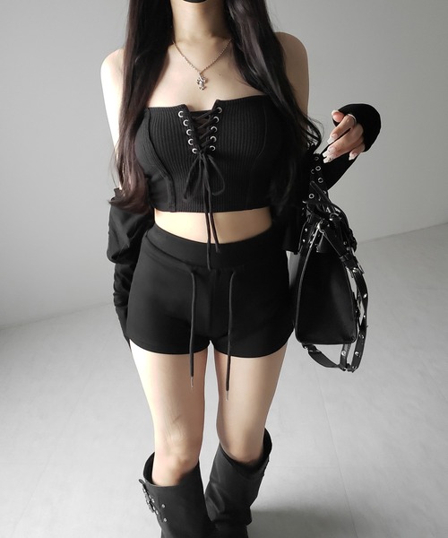 me+em select(ミームセレクト)の「【 3color / カップ付き 】レースアップコルセットリボンショートリブベアトップ / laceup corset ribbon short ribbed bare top(チューブトップ・レディース・チャコール/アイボリー/ブラック・FREE)」の16枚目の写真