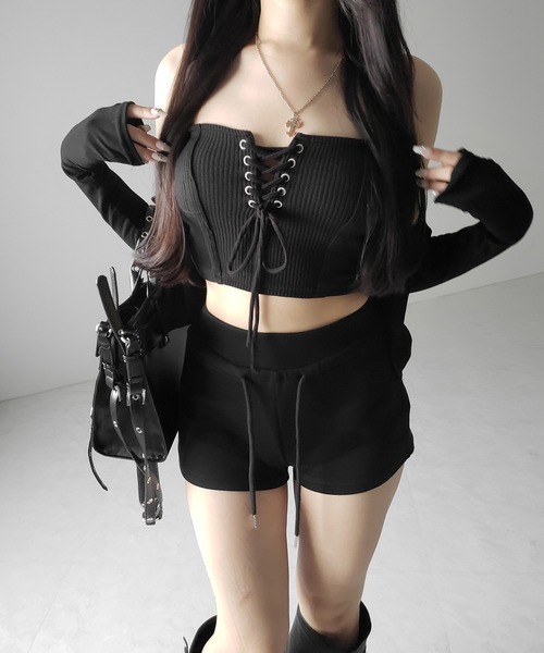 me+em select(ミームセレクト)の「【 3color / カップ付き 】レースアップコルセットリボンショートリブベアトップ / laceup corset ribbon short ribbed bare top(チューブトップ・レディース・チャコール/アイボリー/ブラック・FREE)」の19枚目の写真