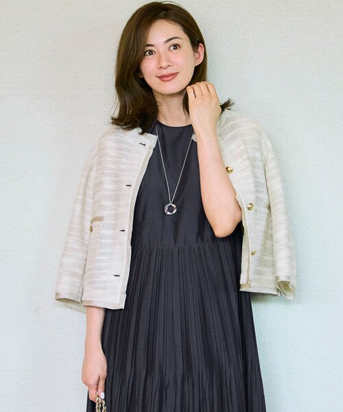 23区(ニジュウサンク)の「サマーツイード 7分袖 ジャケット(ノーカラージャケット・レディース・ダークブラウン系3/ベージュ系3/ブラック系・38/40)」の1枚目の写真