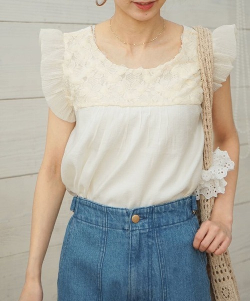 flower（フラワー）の「レーシーブロッサムトップ（シャツ/ブラウス・レディース・ブラック/アイボリー・FREE）」の3枚目の写真