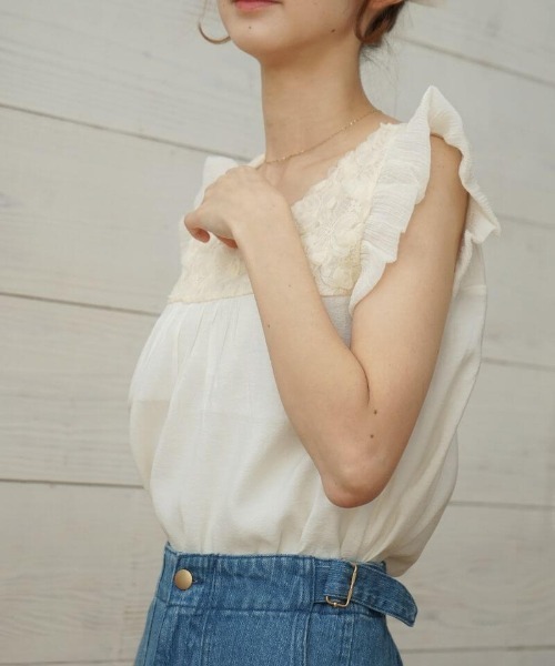 flower（フラワー）の「レーシーブロッサムトップ（シャツ/ブラウス・レディース・ブラック/アイボリー・FREE）」の4枚目の写真