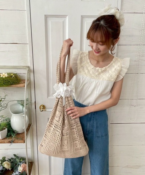 flower（フラワー）の「レーシーブロッサムトップ（シャツ/ブラウス・レディース・ブラック/アイボリー・FREE）」の17枚目の写真