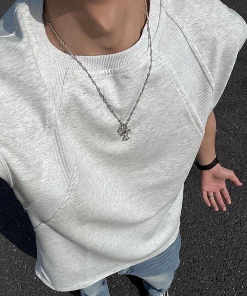 CREARE -LINO-(クレアーレリノ)の「ノースリーブスウェットトップス(Tシャツ/カットソー・メンズ・グレー/ブラック/オフホワイト・MEDIUM/LARGE)」の4枚目の写真