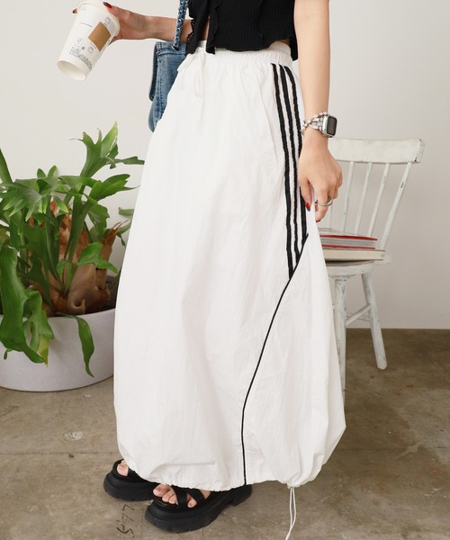 ROOPTOKYO(ループトウキョウ)の「サイドライン バルーンスカート(スカート・レディース・ホワイト/ブラック/ブルー・FREE)」の15枚目の写真