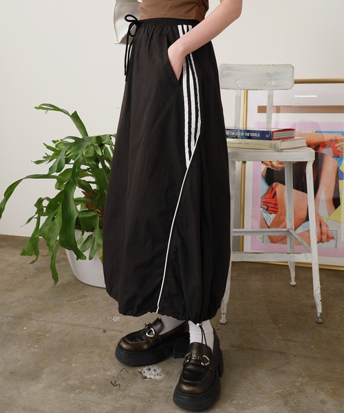 ROOPTOKYO(ループトウキョウ)の「サイドライン バルーンスカート(スカート・レディース・ホワイト/ブラック/ブルー・FREE)」の20枚目の写真