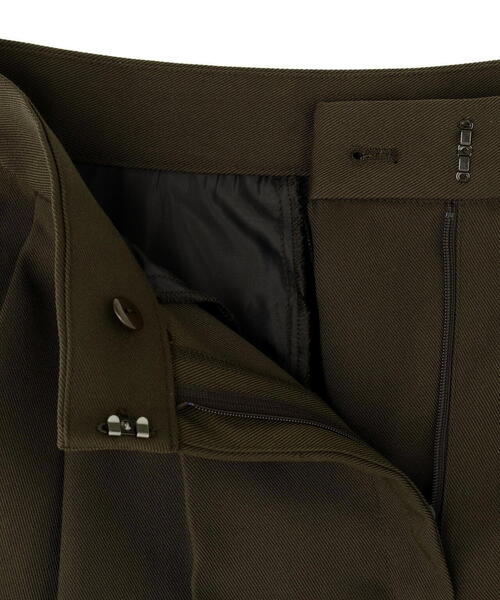 NATURAL BEAUTY BASIC（ナチュラルビューティーベーシック）の「◇【BLANC】ツイルタックバレルパンツ（その他パンツ・レディース・キャメル/ダークカーキ・SMALL/MEDIUM）」の9枚目の写真