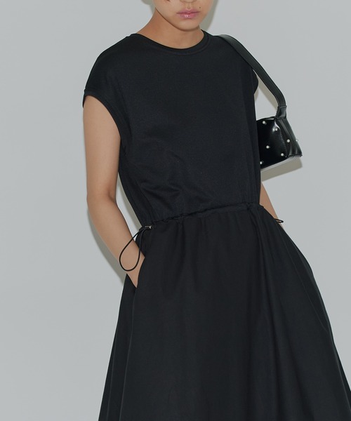 Narcissus(ナルシス)の「【SINN】切り替えワンピース ドローコード 異素材(ワンピース・レディース・ブラック/ホワイト・FREE)」の18枚目の写真