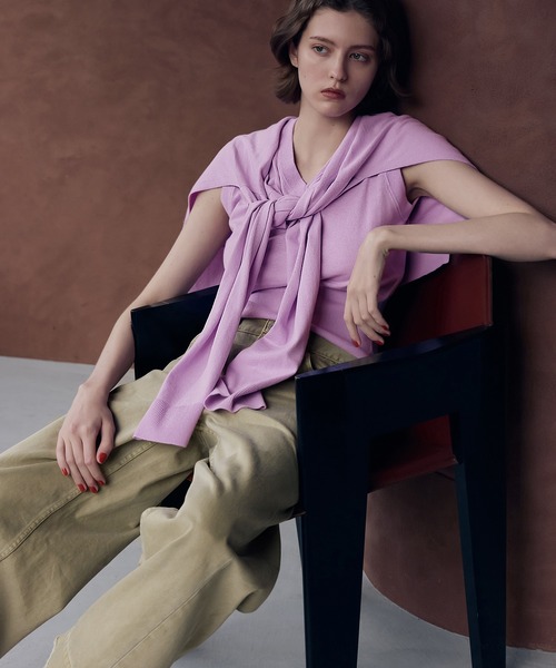 ADAM ET ROPE'（アダムエロペ）の「ラップストールコンビノースリーブプルオーバー（ニット/セーター・レディース・ラベンダー/ブラウン/グレー・FREE）」の3枚目の写真