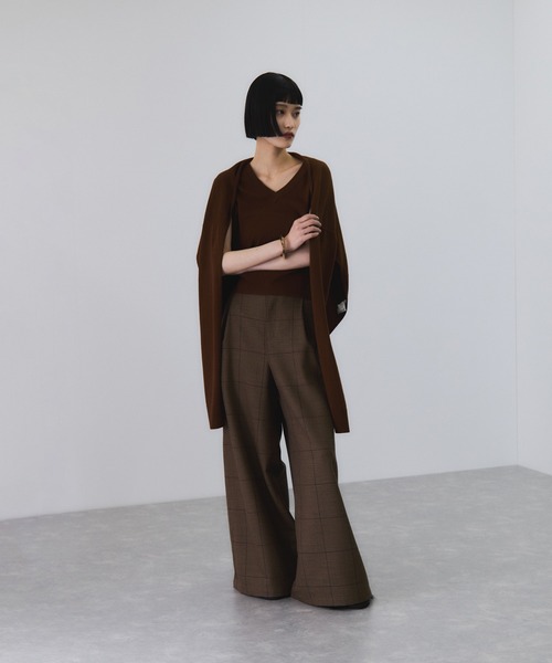 ADAM ET ROPE'（アダムエロペ）の「ラップストールコンビノースリーブプルオーバー（ニット/セーター・レディース・ラベンダー/ブラウン/グレー・FREE）」の4枚目の写真