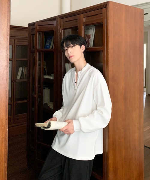 NOWLE（ノウル）の「【NOWLE】リラックスフィット キーネック プルオーバー ロンT（Tシャツ/カットソー・メンズ・ブラック/ホワイト・X-LARGE/SMALL/MEDIUM/LARGE）」の15枚目の写真