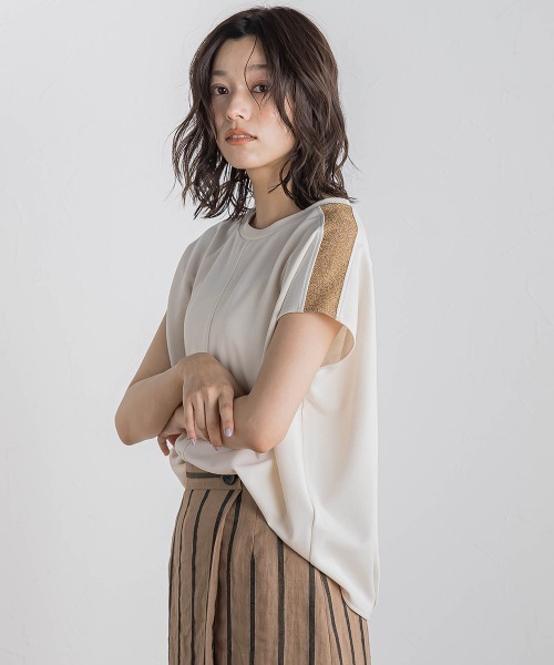 Droite lautreamont(ドロワットロートレアモン)の「【WEB限定】カットジョーゼット肩ラメプルオーバー≪手洗い可能≫(Tシャツ/カットソー・レディース・オフホワイト/ブラック/ベージュ/ブルー・M)」の9枚目の写真