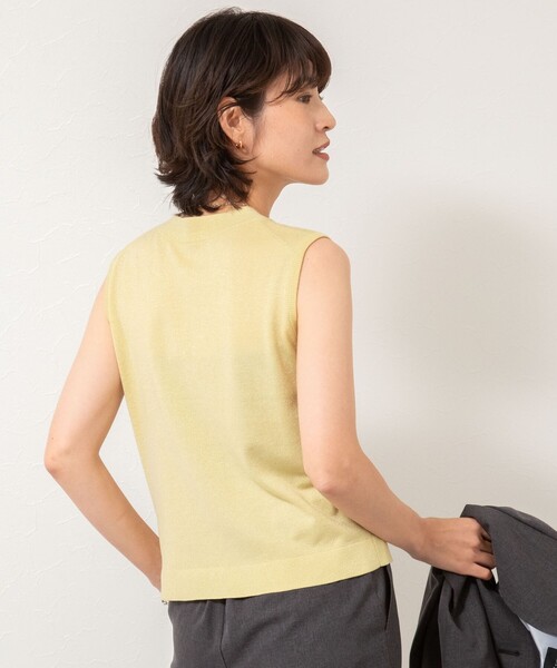 NOLLEY’S Sophi(ノーリーズソフィ)の「《アンサンブル対応》《手洗い可能》W混ラメハイネックプルオーバーニット(ニット/セーター・レディース・サックスブルー/グレー/イエロー/キャメル・38/36)」の11枚目の写真