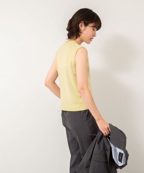 NOLLEY’S Sophi(ノーリーズソフィ)の「《アンサンブル対応》《手洗い可能》W混ラメハイネックプルオーバーニット(ニット/セーター・レディース・サックスブルー/グレー/イエロー/キャメル・38/36)」の10枚目の写真