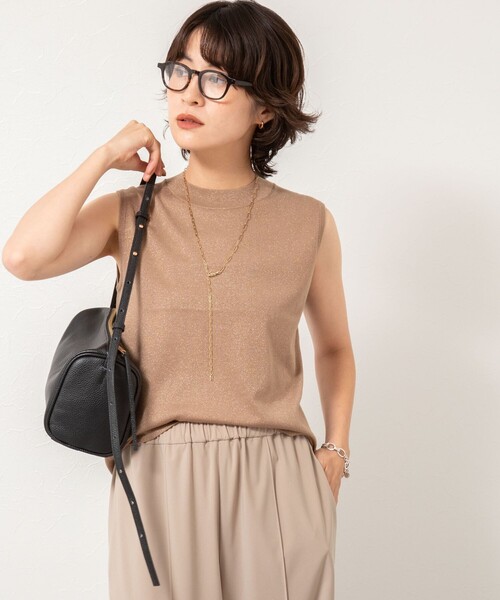 NOLLEY’S Sophi(ノーリーズソフィ)の「《アンサンブル対応》《手洗い可能》W混ラメハイネックプルオーバーニット(ニット/セーター・レディース・サックスブルー/グレー/イエロー/キャメル・38/36)」の6枚目の写真