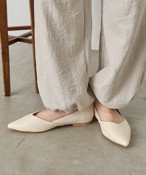 Jena espace merveilleux（ジェナ　エスパスメルヴェイユ）の「スエード切替パンプス（パンプス・レディース・アイボリー/ブラック・LARGE/MEDIUM）」の7枚目の写真