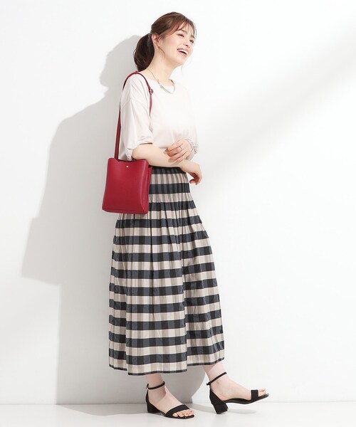 SHOO・LA・RUE(シューラルー)の「【軽量】ふわっと軽い3層ショルダーバッグ(ショルダーバッグ・レディース・シルバー/ブラック/ベージュ系4/グレー系4/ネイビー系6/ワインレッド・00)」の10枚目の写真